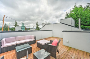 Seattle Townhome Rooftop Deck Less Than 7 Mi to Dtwn